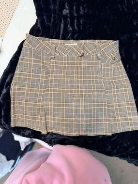 H&M Plaid Mini Skirt in Beige and Black